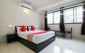 Oyo 43615 Hotel Sunshine